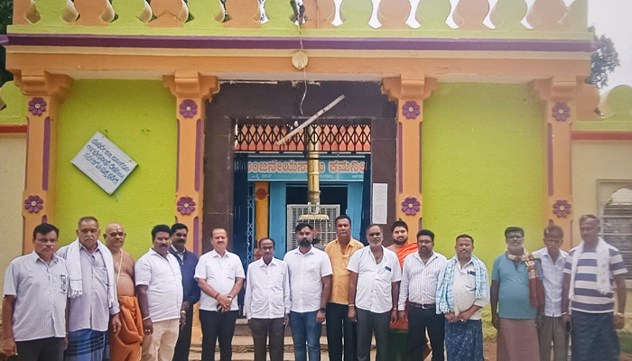 ಕ್ಯಾಮೇನಹಳ್ಳಿ ಶ್ರೀ ಆಂಜನೇಯ ಸ್ವಾಮಿ ದೇವಾಲಯದ ರಾಜಗೋಪುರ ಅಭಿವೃದ್ಧಿಗೆ ಭಕ್ತರ ಸಹಕಾರ ಕೋರಿದ ಅಭಿವೃದ್ಧಿ ಸಮಿತಿ kamenahalli