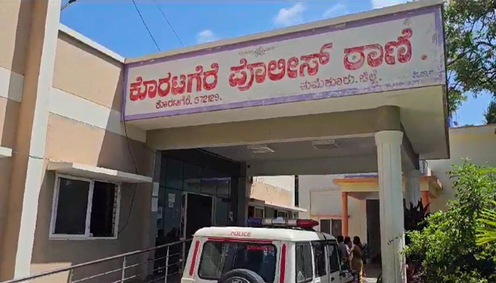 ಮಗಳನ್ನು ಚುಡಾಯಿಸಿದ್ದನ್ನು ಪ್ರಶ್ನಿಸಿದ ತಂದೆಗೆ ಕ್ರಿಕೆಟ್ ಬ್ಯಾಟ್ ನಿಂದ ಹಲ್ಲೆ, ಚೂರಿ ಇರಿತ koratagere