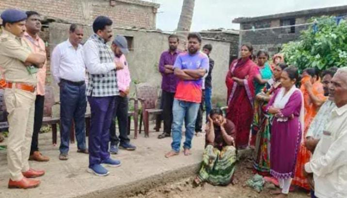 ಬೀದರ್ | ಶಾಲಾ ಬಸ್ ಹರಿದು ಮೃತ ಬಾಲಕಿಯ ನಿವಾಸಕ್ಕೆ ಮಕ್ಕಳ ಹಕ್ಕುಗಳ ರಕ್ಷಣಾ ಆಯೋಗದ ಸದಸ್ಯ ಶಶಿಧರ್ ಭೇಟಿ