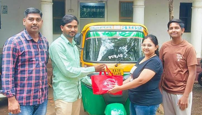 ಆಟೋದಲ್ಲಿ ಮರೆತು ಹೋದ ಬ್ಯಾಗ್ ವಾರಸುದಾರರಿಗೆ ವಾಪಸ್: ಸಹಾಯ ಮಾಡಿದ AI ಸಿ.ಸಿ.ಟಿವಿ ಕಮಾಂಡ್ ಸೆಂಟರ್ bidar