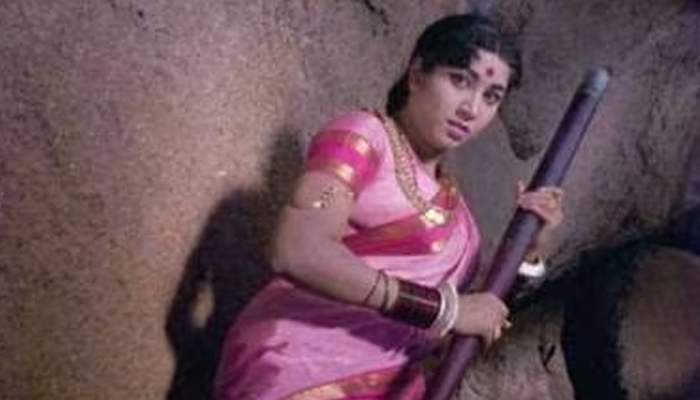 ಒನಕೆ ಓಬವ್ವ ಜಯಂತಿ: ಸಾಧಕರ ಸನ್ಮಾನಕ್ಕಾಗಿ ಅರ್ಜಿ ಆಹ್ವಾನ onake obavva