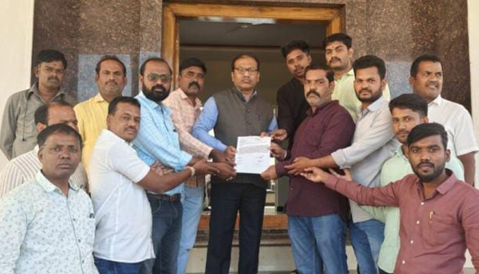 ಬೀದರ್ | ಪತ್ರಕರ್ತನ ಮೇಲೆ ಹಲ್ಲೆ: ಕ್ರಮಕ್ಕೆ ಆಗ್ರಹಿಸಿ ಗೃಹ ಸಚಿವರಿಗೆ ಮನವಿ bidar