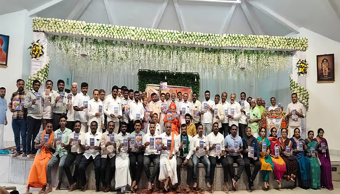 ತಿಪಟೂರು | ಹಿಂದೂ ಸಮಾಜೋತ್ಸವ ಸಮಿತಿಯಿಂದ ಮನೆ ಮನೆ ಸಂಪರ್ಕ ಅಭಿಯಾನ tipaturu