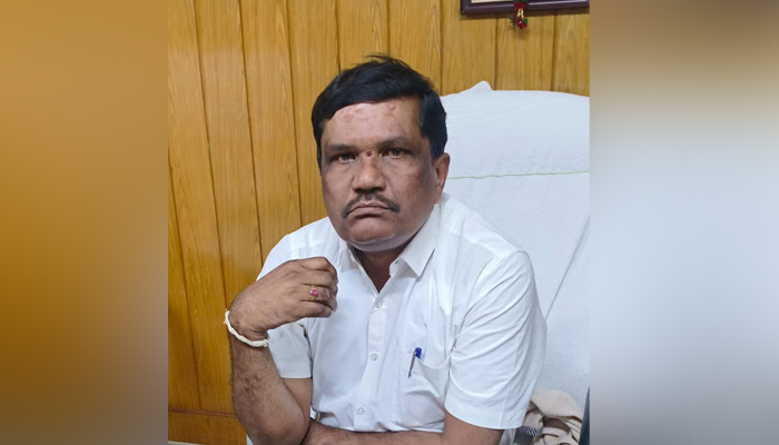 ಲಂಚ ಪಡೆಯುತ್ತಿದ್ದ ವೇಳೆ ಡಿಐಸಿ ಜಂಟಿ ನಿರ್ದೇಶಕ ಲೋಕಾಯಕ್ತರ ಬಲೆಗೆ! lingaraju