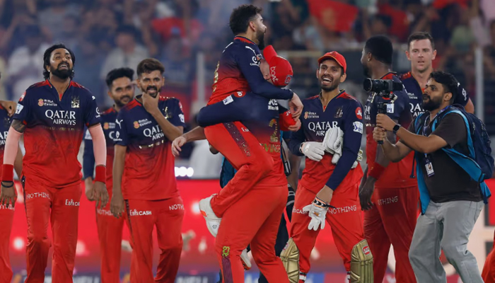 ಆರ್ ಸಿಬಿ ತಂಡದ ಆಟಗಾರನಿಗೆ ಪೋಕ್ಸೋ ಸಂಕಷ್ಟ: ನಿರೀಕ್ಷಣಾ ಜಾಮೀನು ಅರ್ಜಿ ವಜಾ, ಬಂಧನ ಭೀತಿ