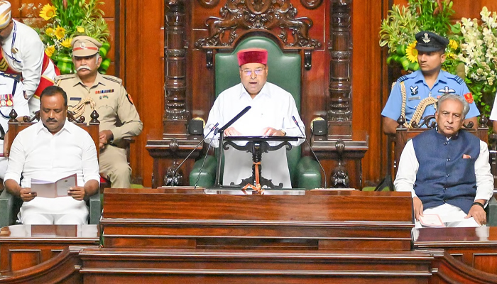 ರಾಜ್ಯಪಾಲರ ಭಾಷಣ ಅರ್ಧಕ್ಕೇ ಮೊಟಕು: ವಿಧಾನಸೌಧದಲ್ಲಿ ಹೈಡ್ರಾಮಾ