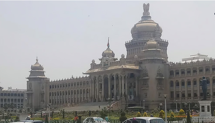 SC/ST/OBC 22 ಮಠಗಳಿಗೆ 40 ಎಕರೆ ಭೂಮಿ ಮಂಜೂರು: ರಾಜ್ಯ ಸಚಿವ ಸಂಪುಟದ ಮಹತ್ವದ ನಿರ್ಧಾರ vidhanasabha