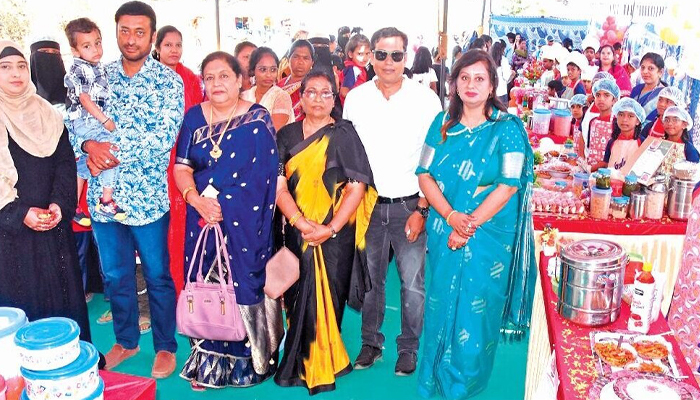 ಮಕ್ಕಳ ಆಹಾರ ಮೇಳ: ಮಕ್ಕಳು ಸಿದ್ಧಪಡಿಸಿದ ಆಹಾರ ಖರೀದಿಸಲು ಮುಗಿಬಿದ್ದ ಪೋಷಕರು aharamela