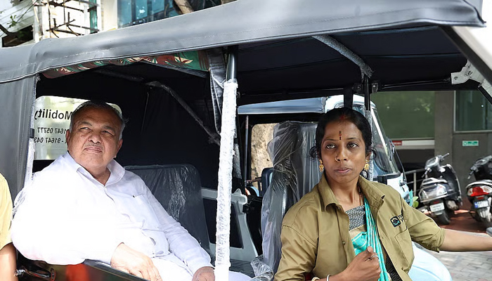 ಮಹಿಳೆಯರು ಮತ್ತು ಮಂಗಳಮುಖಿಯರಿಗೆ ಉಚಿತ ಆಟೋ ಚಾಲನಾ ತರಬೇತಿ: ಸಚಿವ ರಾಮಲಿಂಗಾ ರೆಡ್ಡಿ ಚಾಲನೆ ramalinga reddy