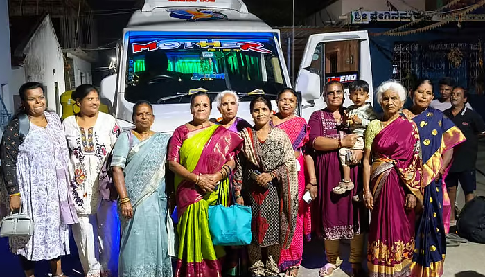 ದೇವನಹಳ್ಳಿ ಬಳಿ ಭೀಕರ ಅಪಘಾತ: ವಾರಾಣಸಿಗೆ ತೆರಳುತ್ತಿದ್ದ ತಿಪಟೂರಿನ ಮೂವರು ಮಹಿಳೆಯರ ಸಾವು