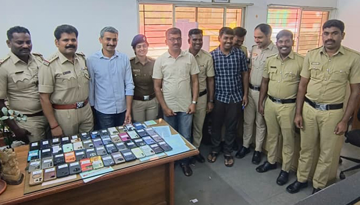 ಐಪಿಎಲ್ ಪಂದ್ಯದ ವೇಳೆ ಮೊಬೈಲ್ ಕಳ್ಳತನ: 9 ಅಪ್ರಾಪ್ತರು ಸೇರಿ 13 ಮಂದಿ ಜಾರ್ಖಂಡ್ ಖದೀಮರ ಬಂಧನ