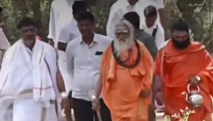 ಆತುರದ ಮಾತಾಡಿದ್ರೆ ಸಿಎಂ ಪಟ್ಟ ಕೈತಪ್ಪುವ ಸಾಧ್ಯತೆ: ಡಿಕೆಶಿಗೆ ನೊಣವಿನಕೆರೆ ಅಜ್ಜಯ್ಯ ಭವಿಷ್ಯ