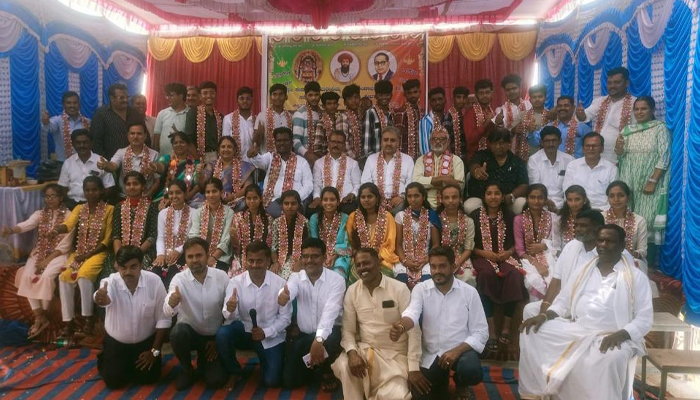 ಚಿಕ್ಕನಾಯಕನಹಳ್ಳಿ: 35ಕ್ಕೂ ಹೆಚ್ಚು ಲಂಬಾಣಿ ಪ್ರತಿಭಾನ್ವಿತ ವಿದ್ಯಾರ್ಥಿಗಳಿಗೆ ಪ್ರತಿಭಾ ಪುರಸ್ಕಾರ ಸನ್ಮಾನ chikkanayakanahalli