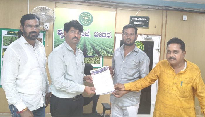 ಬೀದರ್: ಬೀಜ ವಿತರಣೆಯಲ್ಲಿ ರೈತರಿಗೆ ವಂಚನೆ bidar.jpg
