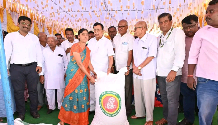 ಬಿತ್ತನೆ ಬೀಜ: ರೈತರು ಸದುಪಯೋಗ ಮಾಡಿಕೊಳ್ಳಿ: ಶಾಸಕ ಕೆ.ಎನ್.ರಾಜಣ್ಣ ಕರೆ k n rajanna