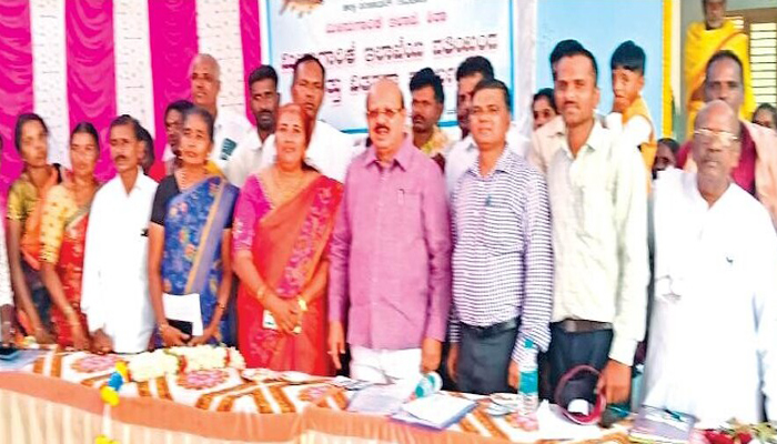 ಸಿರಾದಲ್ಲಿ ಮೀನು ಮಾರಾಟ ಮಳಿಗೆಯನ್ನು ಸ್ಥಾಪಿಸಲು ಕೂಡಲೇ ಕ್ರಮ: ಟಿ.ಬಿ.ಜಯಚಂದ್ರ t b jayachandra