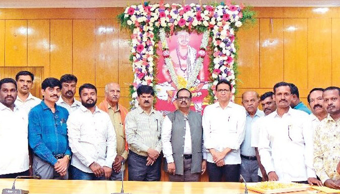 ಸಮುದಾಯಗಳಿಗೆ ಸಮಾನತೆ ಕಲ್ಪಿಸಿದ್ದ ಬಸವಣ್ಣ: ಶಿವಶರಣ ಹಡಪದ ಅಪ್ಪಣ್ಣ ಜಯಂತಿಯಲ್ಲಿ ಡಾ.ಎನ್.ತಿಪ್ಪೇಸ್ವಾಮಿ shivsharan hadapada appanna jayanti