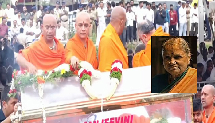 ಮಣ್ಣಲ್ಲಿ ಮಣ್ಣಾದ ಚೆನ್ನಮ್ಮ: ಸಕಲ ಸರ್ಕಾರಿ ಗೌರವಗಳೊಂದಿಗೆ ನೆರವೇರಿದ ಅಂತ್ಯಕ್ರಿಯೆ channamma
