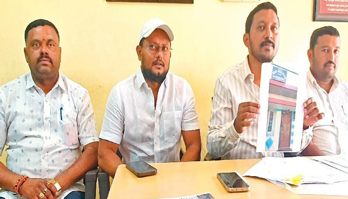 ಎಸ್ ಐಆರ್ | ಬಿಎಲ್ ಒಗಳ ಕರ್ತವ್ಯಕ್ಕೆ ಜೆಡಿಎಸ್ ಕಾರ್ಯಕರ್ತರಿಂದ ಅಡ್ಡಿ: ಕಾಂಗ್ರೆಸ್ ವಕ್ತಾರ ಎಚ್.ಎಸ್.ದೀಪಕ್ ಗೌಡ ಗಂಭೀರ ಆರೋಪ congaress