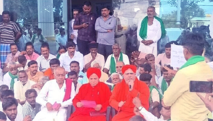ಹೇಮಾವತಿ ನೀರಿಗಾಗಿ ಅನಿರ್ದಿಷ್ಟಾವಧಿ ಸತ್ಯಾಗ್ರಹ : ಅಹೋರಾತ್ರಿ ಧರಣಿ ಆರಂಭ! hemavati protest