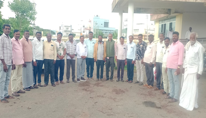 ಸರಗೂರು: ತಾಲೂಕು ಮಾನವ ಹಕ್ಕುಗಳ ಮಿಷನ್ ಅಧ್ಯಕ್ಷರಾಗಿ ಪಿ. ಚಿನ್ನಣ್ಣ ಹಳೆಯೂರು ಸರ್ವಾನುಮತದಿಂದ ಆಯ್ಕೆ manavahakku.jpg