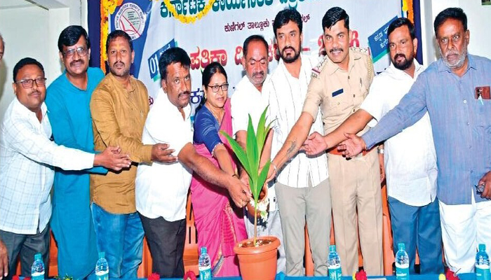 ಮಕ್ಕಳು ಪತ್ರಿಕೆ ಓದುವ ಹವ್ಯಾಸ ಬೆಳೆಸಿಕೊಳ್ಳಿ: ಶಿಕ್ಷಣಾಧಿಕಾರಿ ಮಮತಾಮಣಿ ಕರೆ pathrika dina.jpg