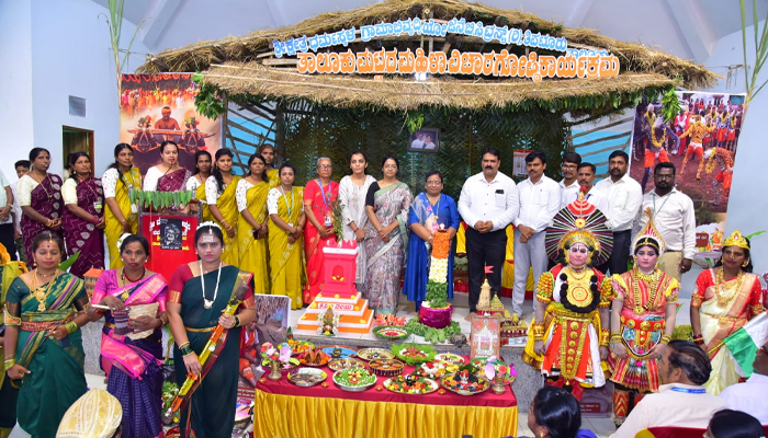 ತಿಪಟೂರಿನಲ್ಲಿ ಜ್ಞಾನ ವಿಕಾಸ ಮಹಿಳಾ ವಿಚಾರಗೋಷ್ಠಿ: ಆರೋಗ್ಯ ಜಾಗೃತಿ ಹಾಗೂ ಸಾಂಸ್ಕೃತಿಕ ವೈಭವ dharmastala.jpg