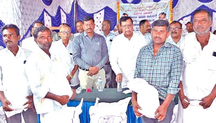 ಬರಗಾಲದ ಆತಂಕ ಬೇಡ, ಕಾಂಗ್ರೆಸ್ ಸರ್ಕಾರ, ನಾವೂ ಇದ್ದೇವೆ: ಕೆ.ಎನ್. ರಾಜಣ್ಣ k n rajanna.jpg