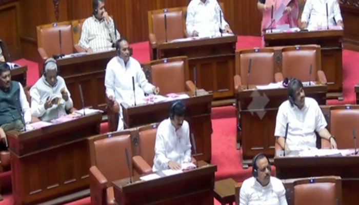 ಖರ್ಗೆ ಭಾಷಣ ಮಾಡಿದ್ದ ಸ್ಥಳದಲ್ಲಿ ಶುದ್ಧೀಕರಣ ಹೋಮ: ವಿಧಾನ ಪರಿಷತ್ ನಲ್ಲಿ ಖಂಡನಾ ನಿರ್ಣಯ ಅಂಗೀಕಾರ vidhana parishat.jpg