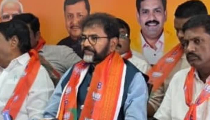 ರಾಜ್ಯ ಸರ್ಕಾರ ಬೆಟ್ಟ ಅಗೆದು ಇಲಿ ಹಿಡಿಯುತ್ತಿದೆ: ವಿಧಾನ ಪರಿಷತ್ ವಿಪಕ್ಷ ನಾಯಕ ಛಲವಾದಿ ನಾರಾಯಣಸ್ವಾಮಿ ತೀವ್ರ ವಾಗ್ದಾಳಿ chalavadi narayanaswamy
