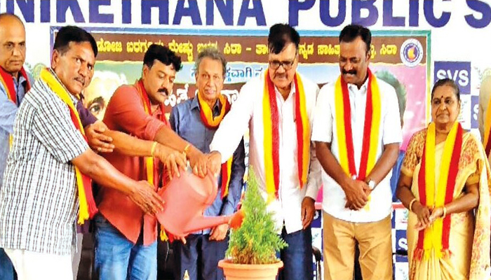 ಅನುಭವ, ಅಧ್ಯಯನದಿಂದ ಗುಣಮಟ್ಟದ ಸಾಹಿತ್ಯ ಸಾಧ್ಯತೆ: ನಾಡೋಜ ಪ್ರೊ.ಬರಗೂರು ರಾಮಚಂದ್ರಪ್ಪ ಸಲಹೆ baraguru ramachandrappa