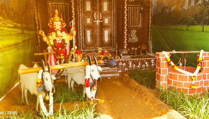 ಕೊರಟಗೆರೆ: ಬರಗಾಲದ ಹಿನ್ನೆಲೆ ‘ಹೊಲ ಹೂಳುವ ಗಣಪತಿ’ ಪ್ರತಿಷ್ಠಾಪನೆ; ಅದ್ದೂರಿಯಾಗಿ ಜರುಗಿದ ಶ್ರೀ ವಿದ್ಯಾ ಗಣಪತಿ ವಿಸರ್ಜನೆ! ganapati