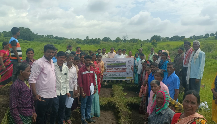 ಬೀದರ್: 40 ವರ್ಷಗಳ ಬಳಿಕ ಬೆಳಕುಣಿ (ಚೌದ್ರಿ) ಗ್ರಾಮದಲ್ಲಿ ಆರಂಭವಾಯಿತು ಅಭಿವೃದ್ಧಿ ಕಾಮಗಾರಿ; ಪಿಡಿಒ ಕಾರ್ಯಕ್ಕೆ ಶ್ಲಾಘನೆ