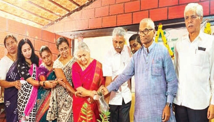 ಸರ್ಕಾರದ ಗ್ಯಾರೆಂಟಿ ಯೋಜನೆಗಳು ಮಹಿಳೆಯರು, ಯುವಕರಿಗೆ ಉಪಯುಕ್ತವಾಗಿದೆ: ಮಾಜಿ ಅಡ್ವೊಕೇಟ್ ಜನರಲ್ ಪ್ರೊ.ರವಿವರ್ಮ ಕುಮಾರ್
