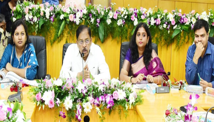 ತುಮಕೂರು ದಸರಾ ಉತ್ಸವ ಅದ್ಧೂರಿಯಾಗಿ ಆಚರಿಸಲು ಡಿಸಿಎಂ ಸೂಚನೆ