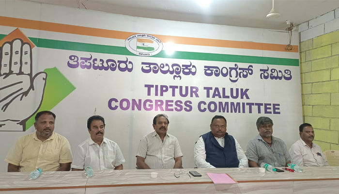 ನವೆಂಬರ್ 1 ರಿಂದ ‘ಮತ ಬಚಾವೋ ದೇಶ ಬಚಾವೋ’ ಅಭಿಯಾನ: ಕಾಂಗ್ರೆಸ್ ವಕ್ತಾರ ಬಾಲಕೃಷ್ಣ ಸ್ವಾಮಿ ಯಾದವ್ tipaturu congress