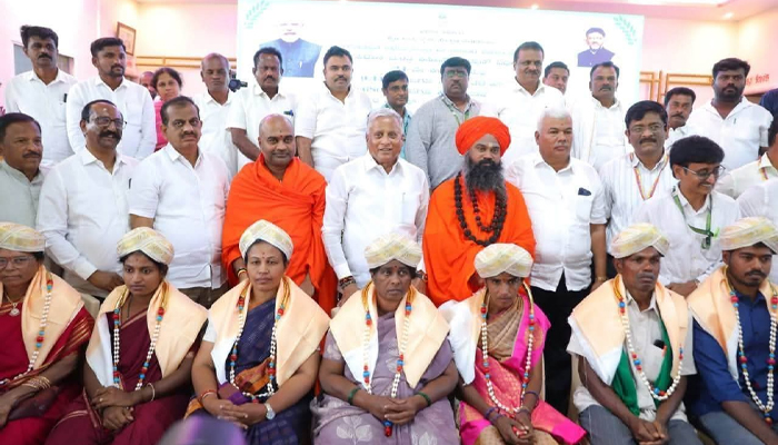 ಪಿಎಂ ಕಿಸಾನ್ 24ನೇ ಕಂತಿನ ಬಿಡುಗಡೆ | ಕೊರಟಗೆರೆ, ಮಧುಗಿರಿ ಗ್ರಾಮಗಳಿಗೆ ಶುದ್ಧ ಕುಡಿಯುವ ನೀರಿನ ಘಟಕಗಳ ಶಂಕುಸ್ಥಾಪನೆ: ರೈತರಿಗೆ ಸನ್ಮಾನ v somanna