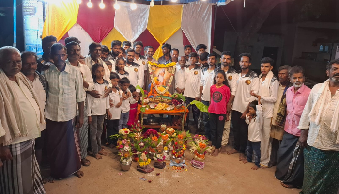 ಮರೇನಾಯಕನಹಳ್ಳಿಯಲ್ಲಿ ವೈಭವದ ವಾಲ್ಮೀಕಿ ಜಯಂತೋತ್ಸವ: ಶ್ರೀ ಮಹರ್ಷಿ ವಾಲ್ಮೀಕಿ ಸೇವಾ ಟ್ರಸ್ಟ್ ಉದ್ಘಾಟನೆ; ಕುಂಭ-ಕಳಶ ಮೆರವಣಿಗೆ valmiki